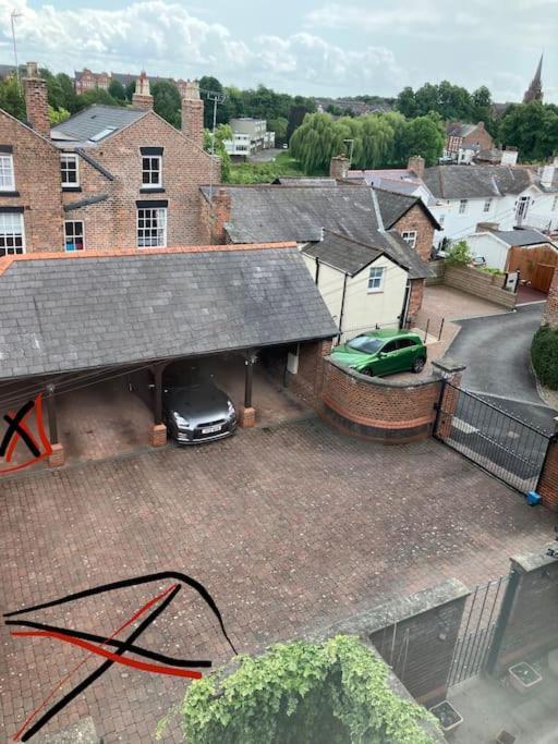 Central Chester Bedrooms Exterior foto